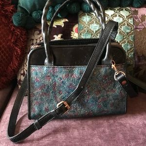 Patricia Nash Gorgeous blu/black purse